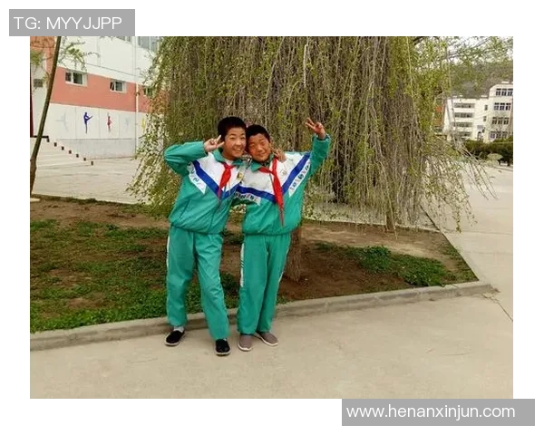 从童年照片看足球巨星的成长轨迹与奋斗历程