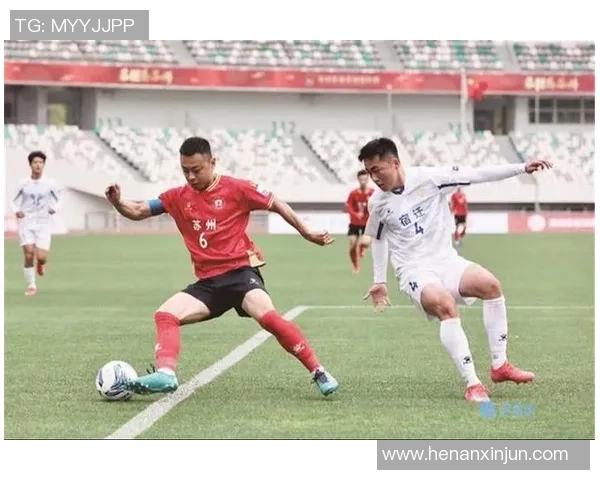 校园足球迎来全新挑战 每周日集结激情训练提升球队实力 校园足球迎来全新挑战 每周日集结激情训练提升球队实力